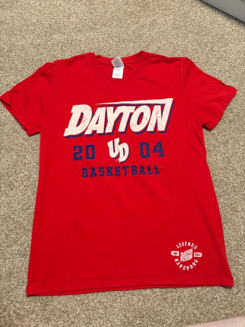 Dayton Flyers Brian Waleskowski #45 2004 Basketball Tee S